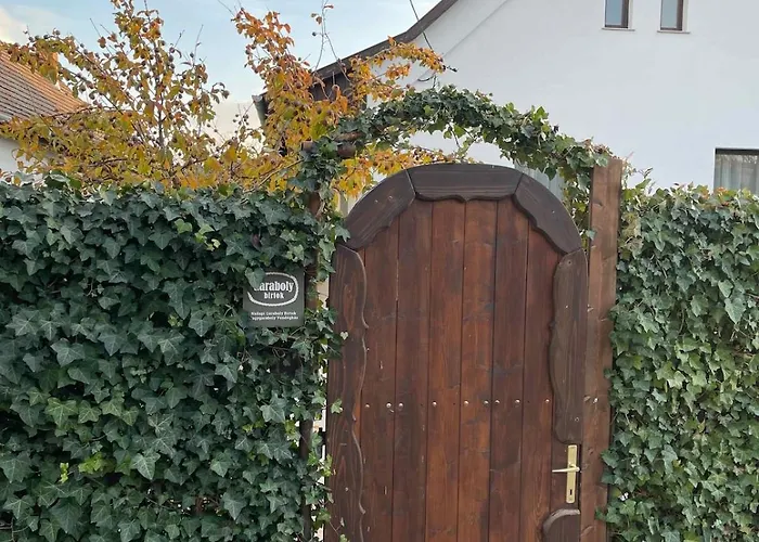 Lägenhet Garaboly Birtok Vendeghazak *