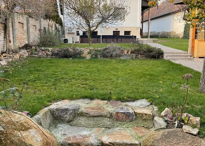 Garaboly Birtok Vendeghazak *